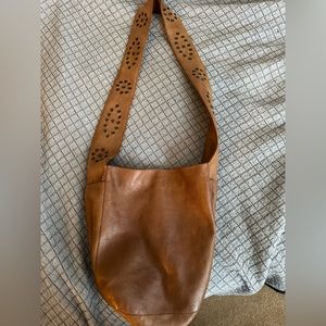 Roots Canada genuine leather purse in excellent condition